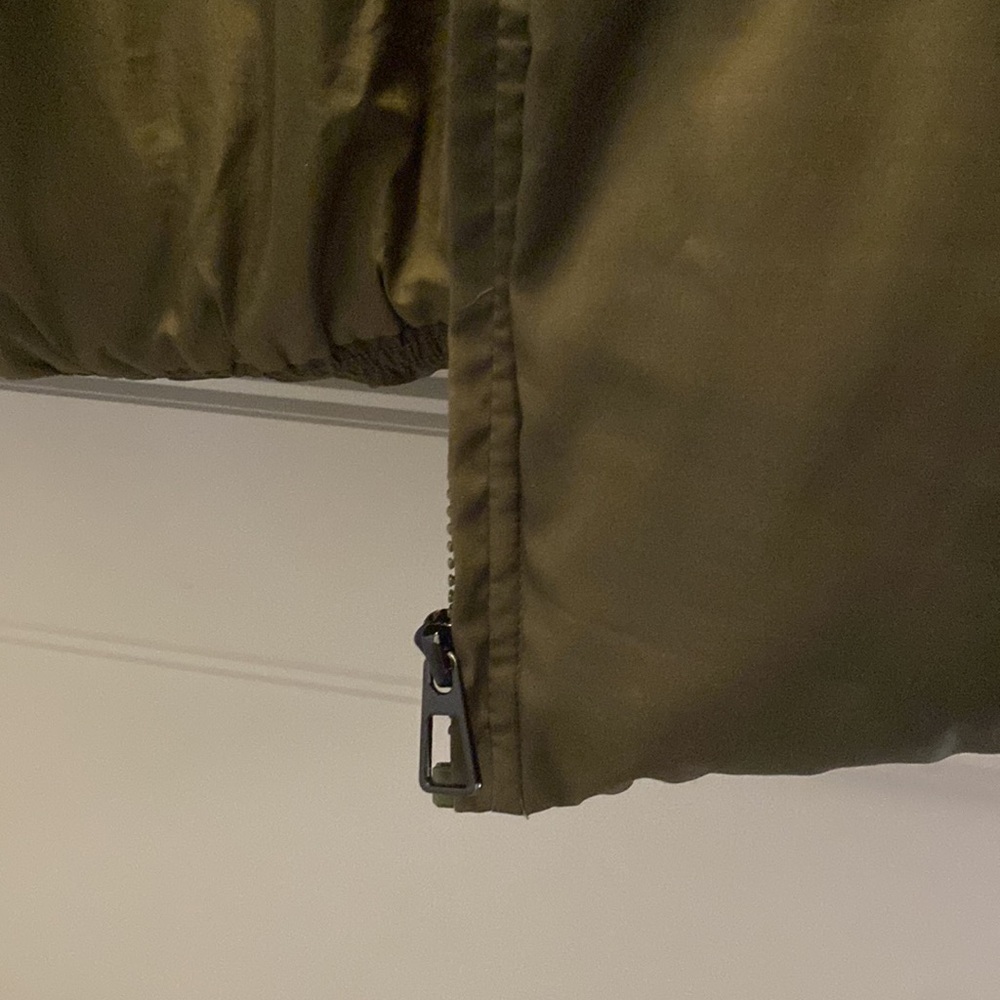 Amazon Olive Green Puffer Jacket - Picture 4 of 4